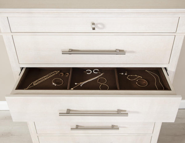 Legacy Classic Trisha Yearwood Harmony 6-Drawer Chest in Prelude Frost