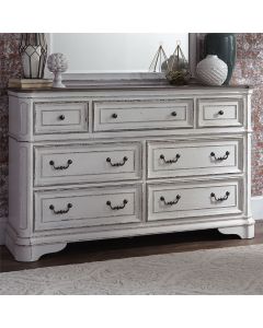 Liberty Furniture Magnolia Manor Antique White 7-Drawer Dresser
